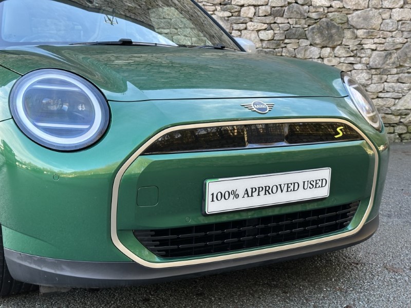 2024 (24) MINI COOPER 160kW SE Exclusive 3dr Auto 4881426