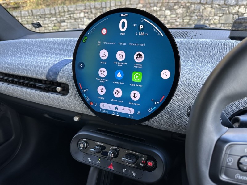 2024 (24) MINI COOPER 160kW SE Exclusive 3dr Auto 4881417