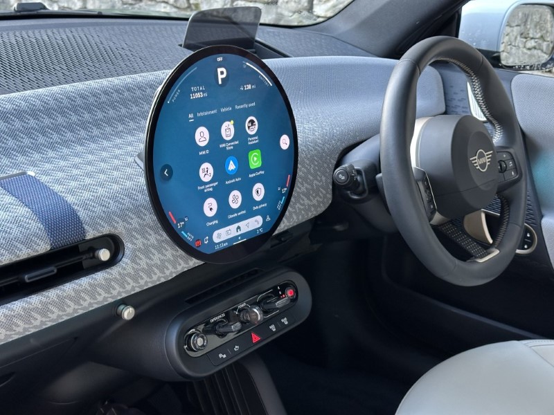 2024 (24) MINI COOPER 160kW SE Exclusive 3dr Auto 4881397