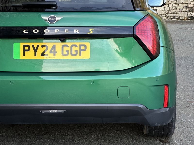 2024 (24) MINI COOPER 160kW SE Exclusive 3dr Auto 4881371