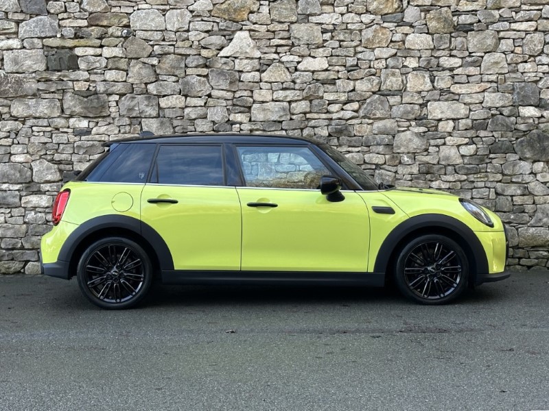 2023 (23) MINI HATCHBACK 1.5 Cooper Exclusive Premium 5dr 4882894