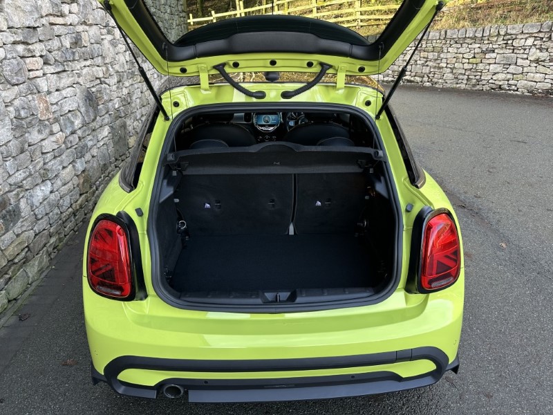 2023 (23) MINI HATCHBACK 1.5 Cooper Exclusive Premium 5dr 4882899