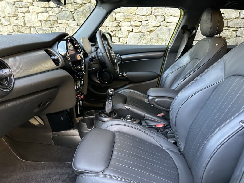 2023 (23) MINI HATCHBACK 1.5 Cooper Exclusive Premium 5dr 4882920