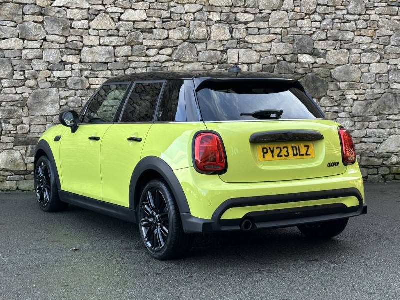 2023 (23) MINI HATCHBACK 1.5 Cooper Exclusive Premium 5dr 1