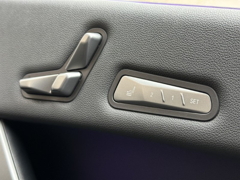 2025 (75) BMW iX 300kW xDrive45 M Sport 101kWh 5dr Auto 4876375