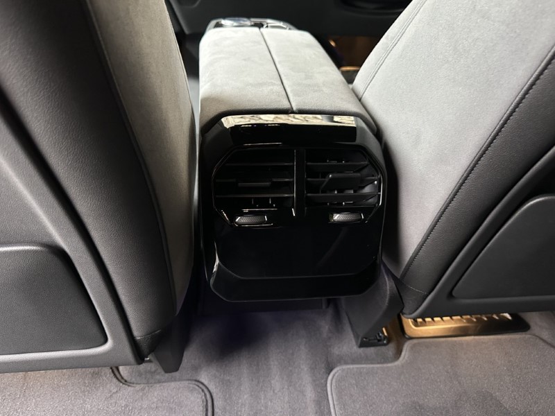 2025 (75) BMW iX 300kW xDrive45 M Sport 101kWh 5dr Auto 4876394