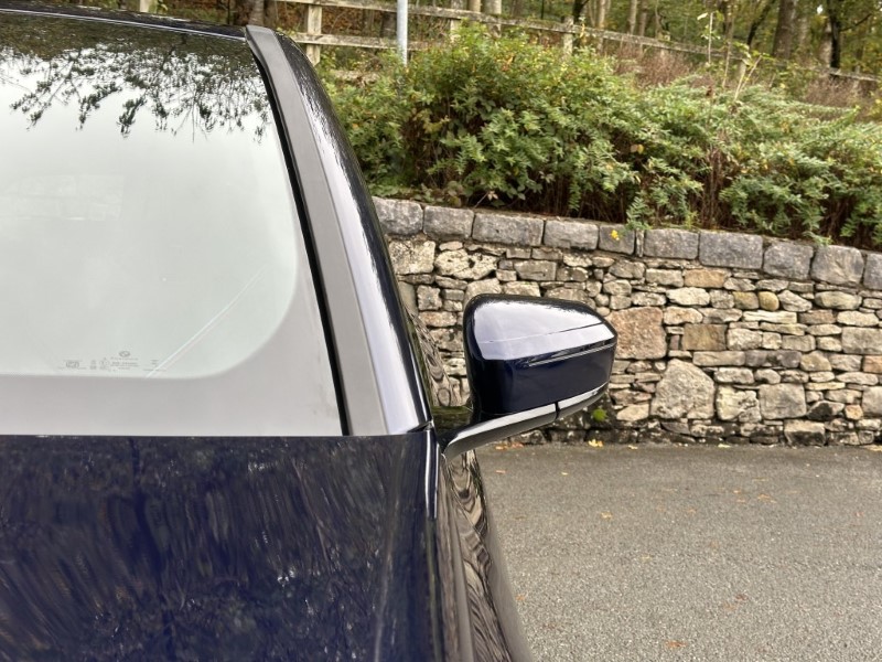 2025 (75) BMW iX 300kW xDrive45 M Sport 101kWh 5dr Auto 4876397