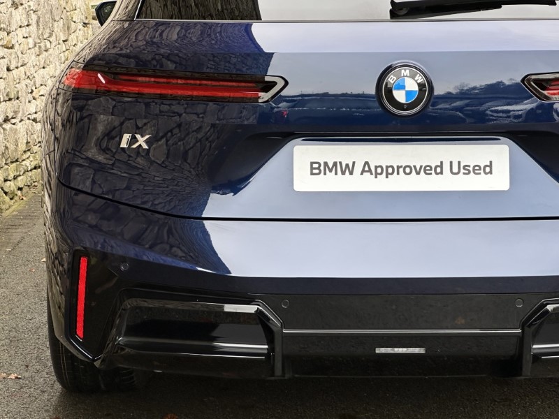 2025 (75) BMW iX 300kW xDrive45 M Sport 101kWh 5dr Auto 4876419