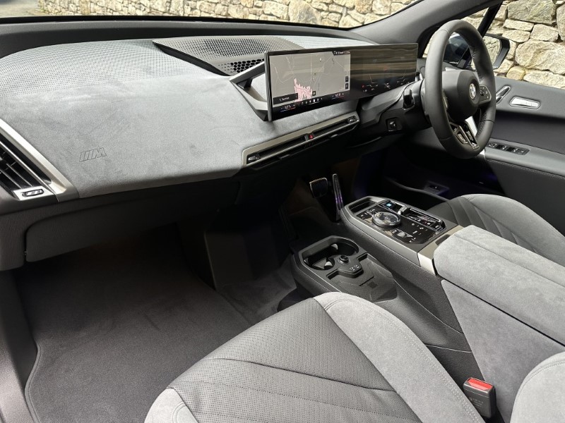 2025 (75) BMW iX 300kW xDrive45 M Sport 101kWh 5dr Auto 4876381