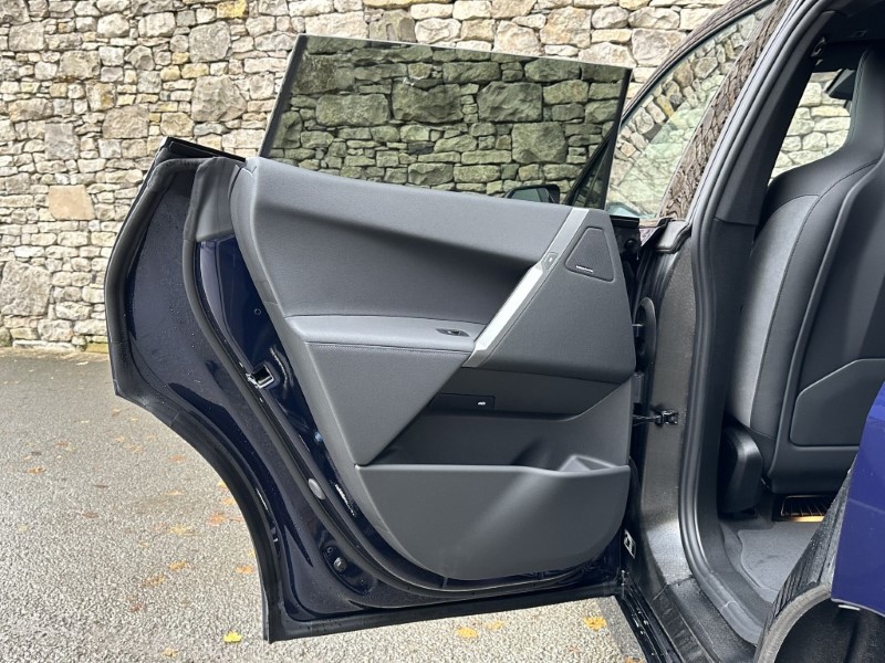 2025 (75) BMW iX 300kW xDrive45 M Sport 101kWh 5dr Auto 4876391