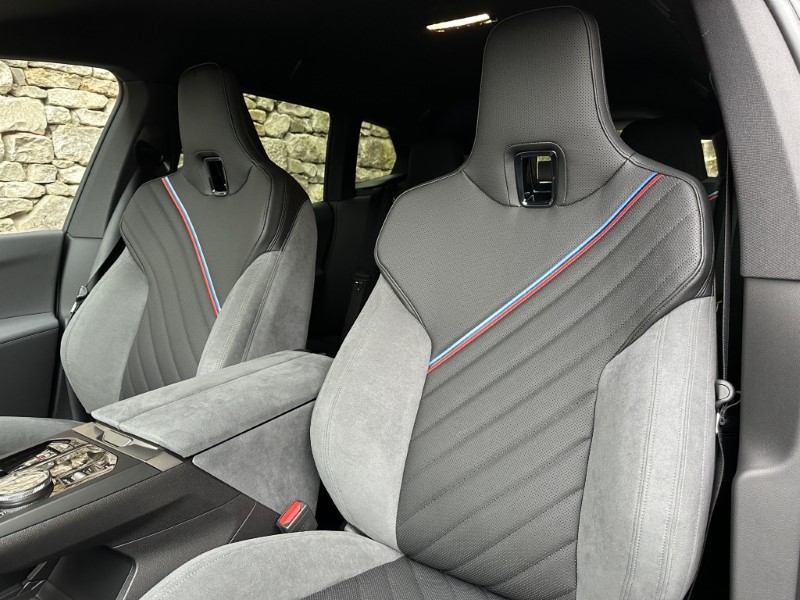 2025 (75) BMW iX 300kW xDrive45 M Sport 101kWh 5dr Auto 4876384