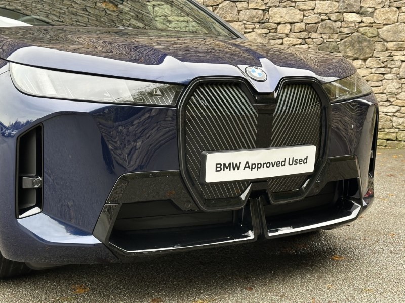 2025 (75) BMW iX 300kW xDrive45 M Sport 101kWh 5dr Auto 4876415