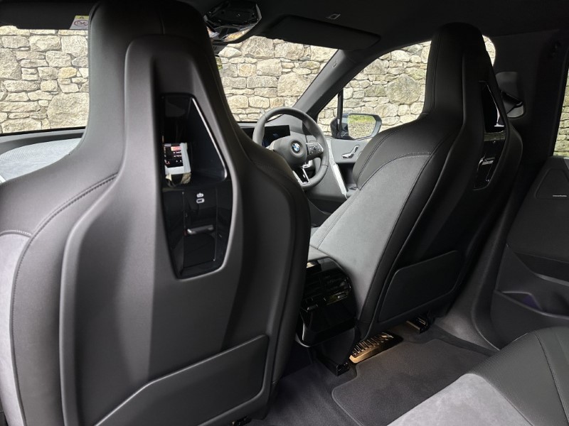 2025 (75) BMW iX 300kW xDrive45 M Sport 101kWh 5dr Auto 4876392