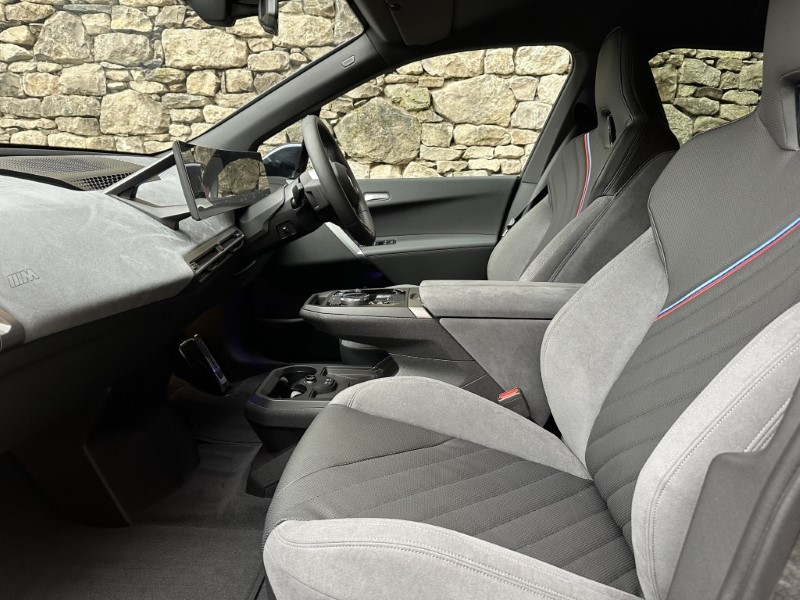 2025 (75) BMW iX 300kW xDrive45 M Sport 101kWh 5dr Auto 4876383