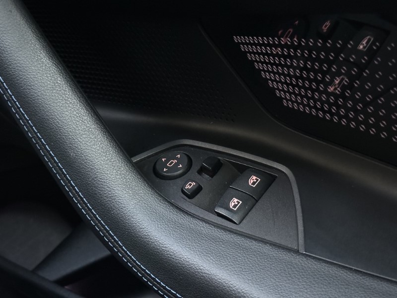 2022 (71) BMW 2 SERIES 220i M Sport 2dr Coupe 4883270