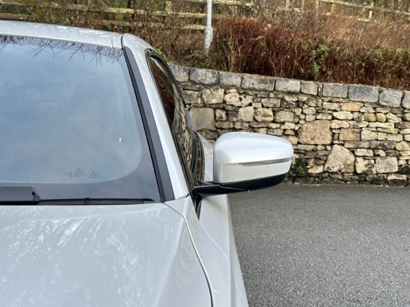 2022 (71) BMW 2 SERIES 220i M Sport 2dr Coupe 4883298