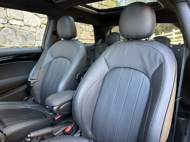 2024 (73) MINI HATCHBACK 1.5 Cooper Exclusive 3dr 4885735