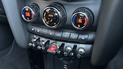 2024 (73) MINI HATCHBACK 1.5 Cooper Exclusive 3dr 4885723