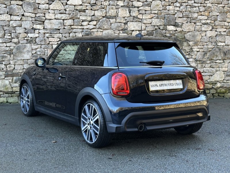 2024 (73) MINI HATCHBACK 1.5 Cooper Exclusive 3dr 1