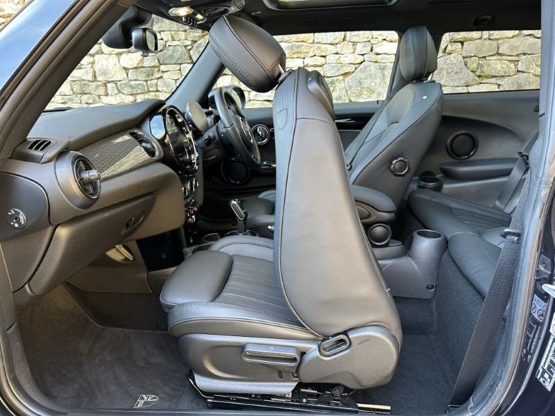 2024 (73) MINI HATCHBACK 1.5 Cooper Exclusive 3dr 4885736