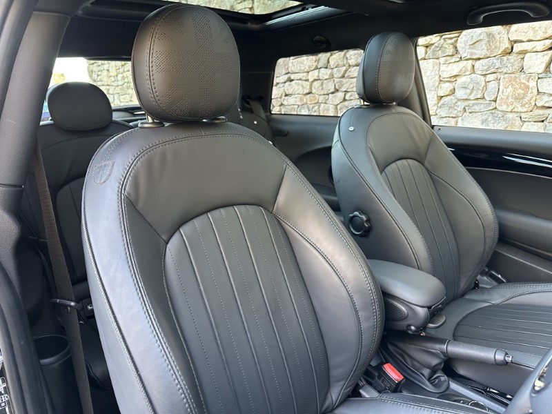 2024 (73) MINI HATCHBACK 1.5 Cooper Exclusive 3dr 4885713