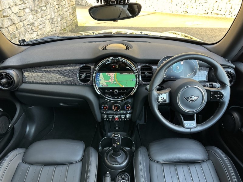 2024 (73) MINI HATCHBACK 1.5 Cooper Exclusive 3dr 4885714