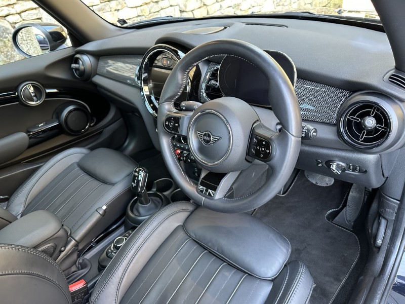 2024 (73) MINI HATCHBACK 1.5 Cooper Exclusive 3dr 4885709