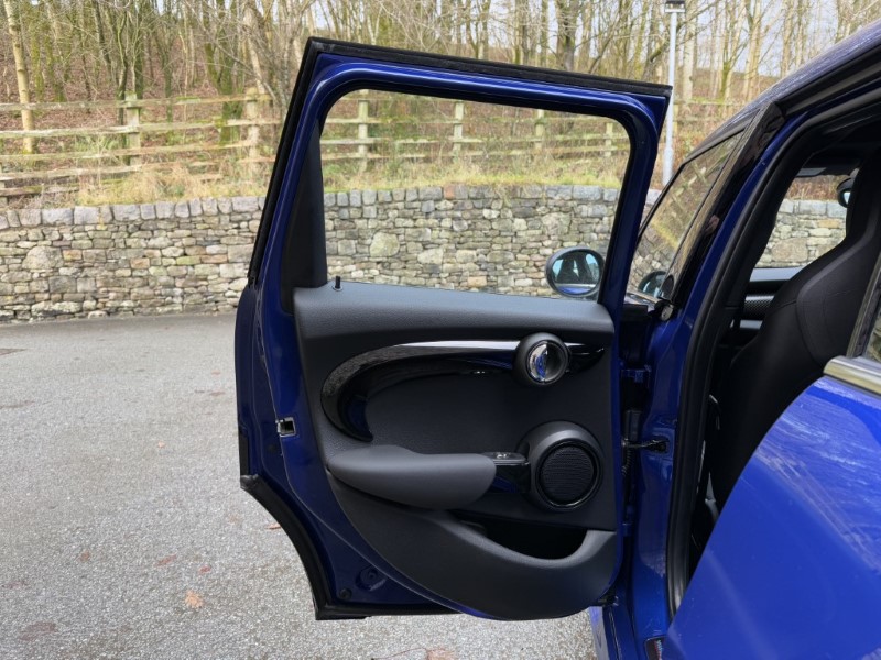 2020 (70) MINI HATCHBACK 2.0 Cooper S Sport II 5dr Auto 4896247