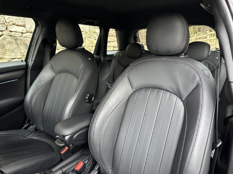 2023 (72) MINI HATCHBACK 1.5 Cooper Exclusive 5dr Auto 4886167