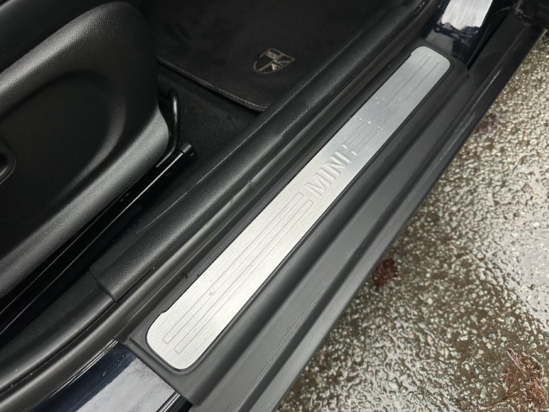 2023 (72) MINI HATCHBACK 1.5 Cooper Exclusive 5dr Auto 4886158