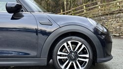 2023 (72) MINI HATCHBACK 1.5 Cooper Exclusive 5dr Auto 4886187