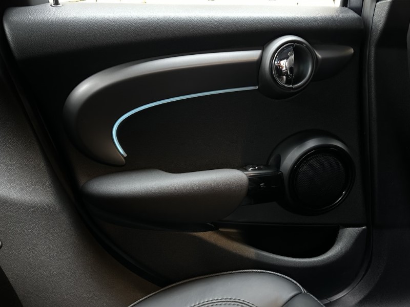 2023 (72) MINI HATCHBACK 1.5 Cooper Exclusive 5dr Auto 4886204