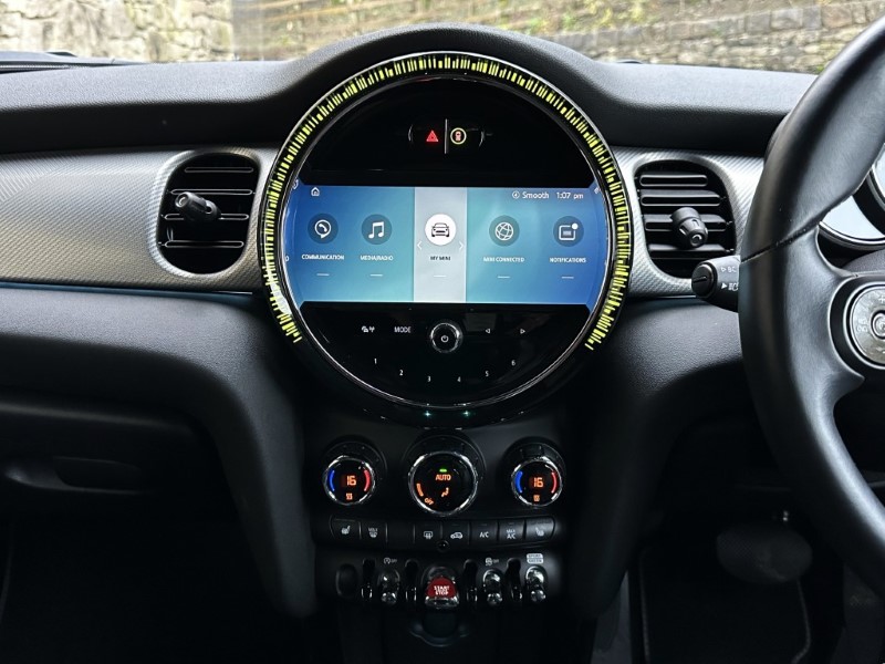 2023 (72) MINI HATCHBACK 1.5 Cooper Exclusive 5dr Auto 4886208