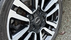 2023 (72) MINI HATCHBACK 1.5 Cooper Exclusive 5dr Auto 4886186