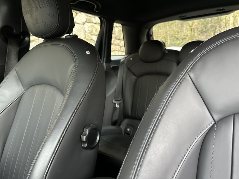 2023 (72) MINI HATCHBACK 1.5 Cooper Exclusive 5dr Auto 4886168