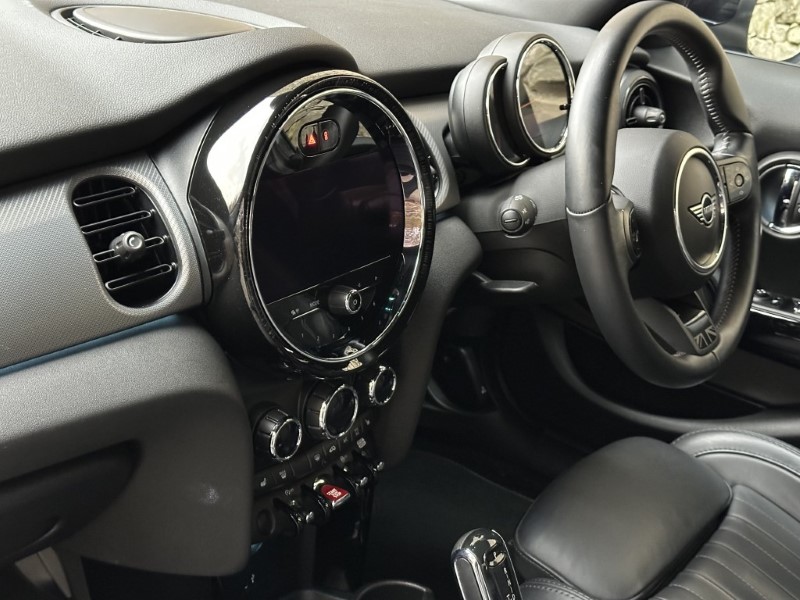 2023 (72) MINI HATCHBACK 1.5 Cooper Exclusive 5dr Auto 4886165