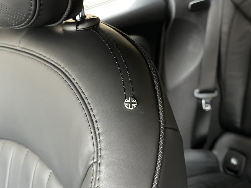 2023 (72) MINI HATCHBACK 1.5 Cooper Exclusive 5dr Auto 4886173