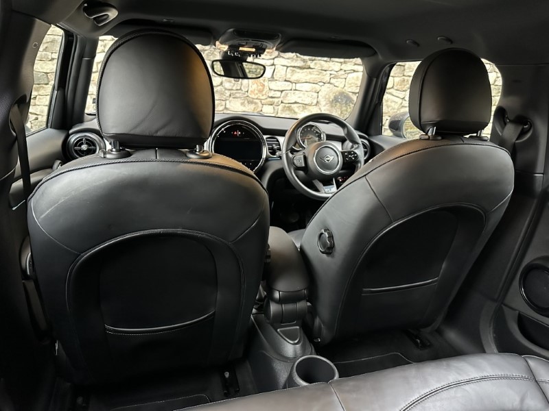 2023 (72) MINI HATCHBACK 1.5 Cooper Exclusive 5dr Auto 4886179