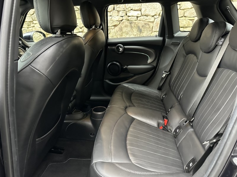 2023 (72) MINI HATCHBACK 1.5 Cooper Exclusive 5dr Auto 4886163