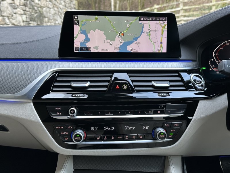 2020 (70) BMW 5 SERIES 520i M Sport 4dr Saloon  4899239