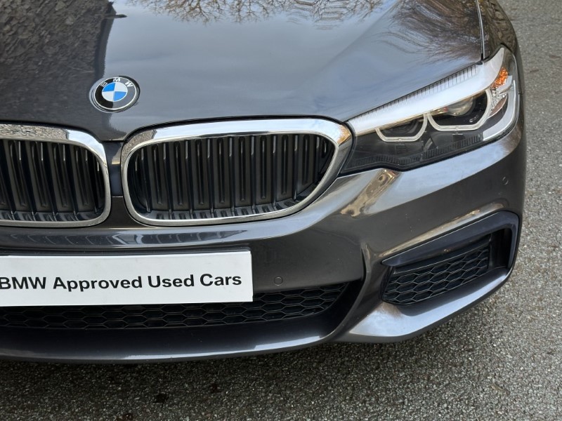 2020 (70) BMW 5 SERIES 520i M Sport 4dr Saloon  4899196