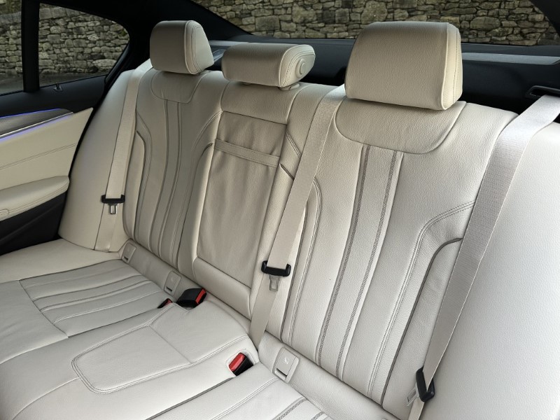 2020 (70) BMW 5 SERIES 520i M Sport 4dr Saloon  4899215