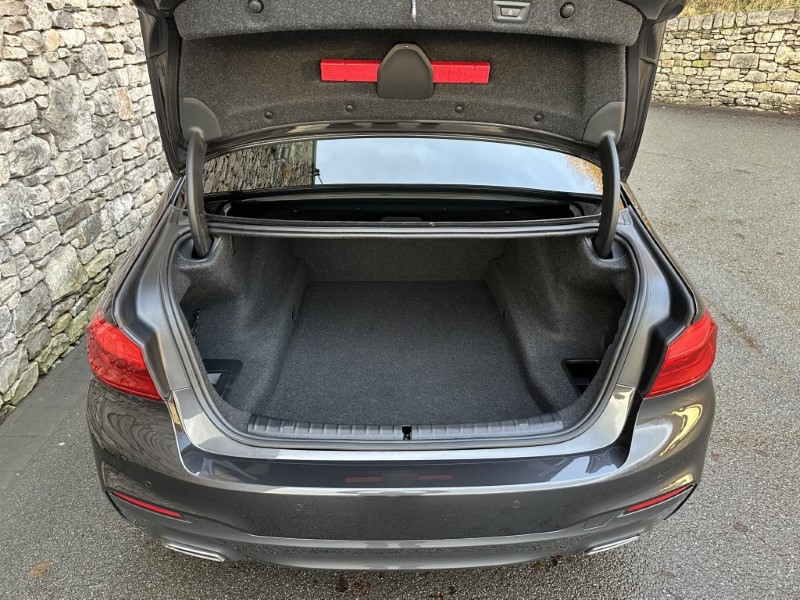 2020 (70) BMW 5 SERIES 520i M Sport 4dr Saloon  4899172