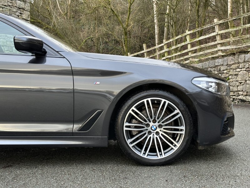 2020 (70) BMW 5 SERIES 520i M Sport 4dr Saloon  4899233