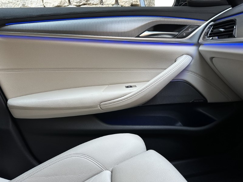 2020 (70) BMW 5 SERIES 520i M Sport 4dr Saloon  4899187