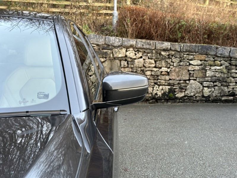 2020 (70) BMW 5 SERIES 520i M Sport 4dr Saloon  4899218