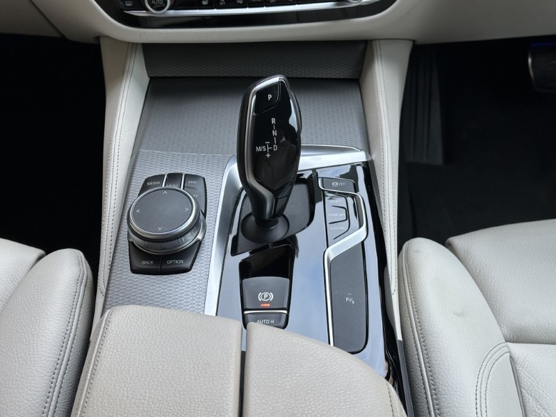 2020 (70) BMW 5 SERIES 520i M Sport 4dr Saloon  4899182