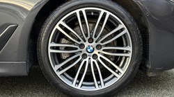 2020 (70) BMW 5 SERIES 520i M Sport 4dr Saloon 4899232