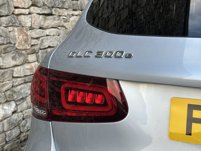 2022 (22) MERCEDES-BENZ GLC 300e 4Matic AMG Line Prem Plus 5dr 9G-Tronic 4895280