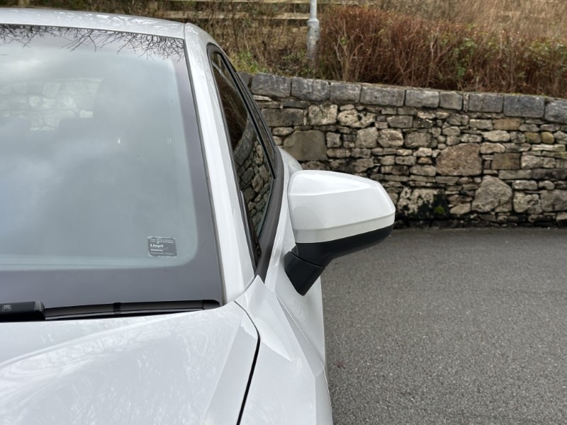 2022 (72) AUDI Q2 35 TFSI S Line 5dr S Tronic 4900124